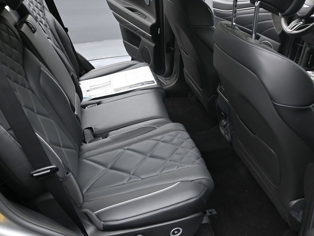 New 2025 Genesis GV80 3.5T Prestige image 15
