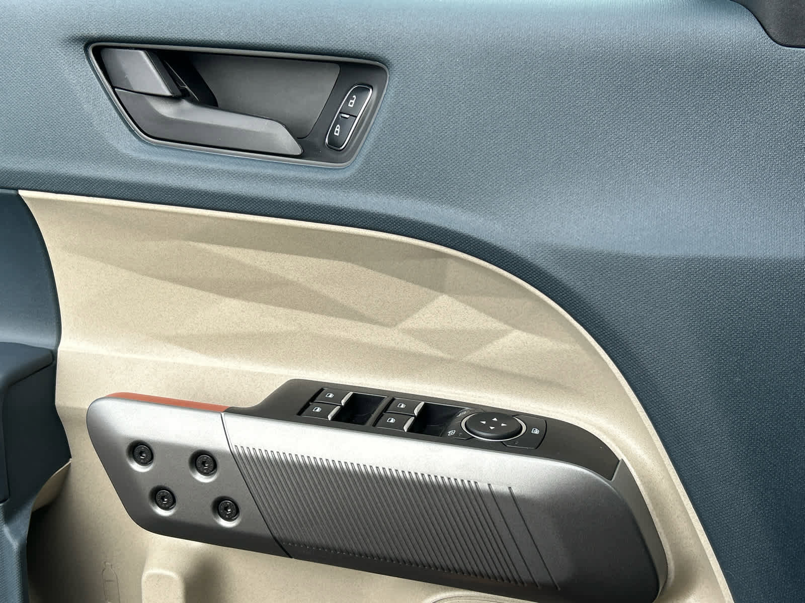 New 2025 Ford Maverick Lariat w/ 4K Tow Package image 37