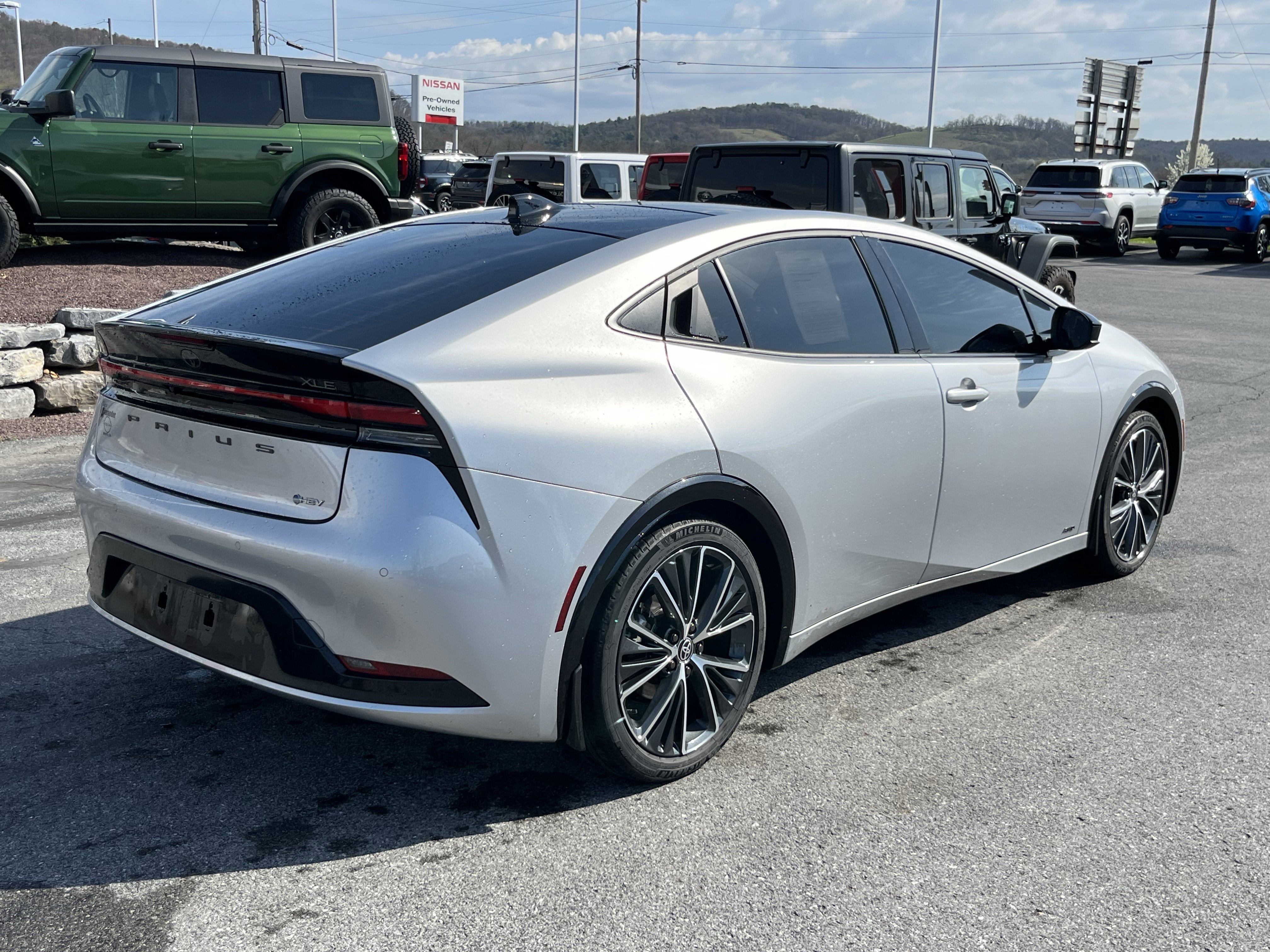 Used 2024 Toyota Prius XLE image 3