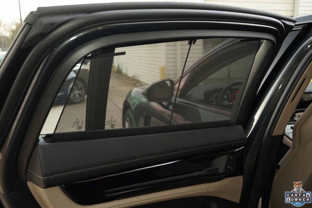 Used 2025 Porsche Panamera 4 image 24