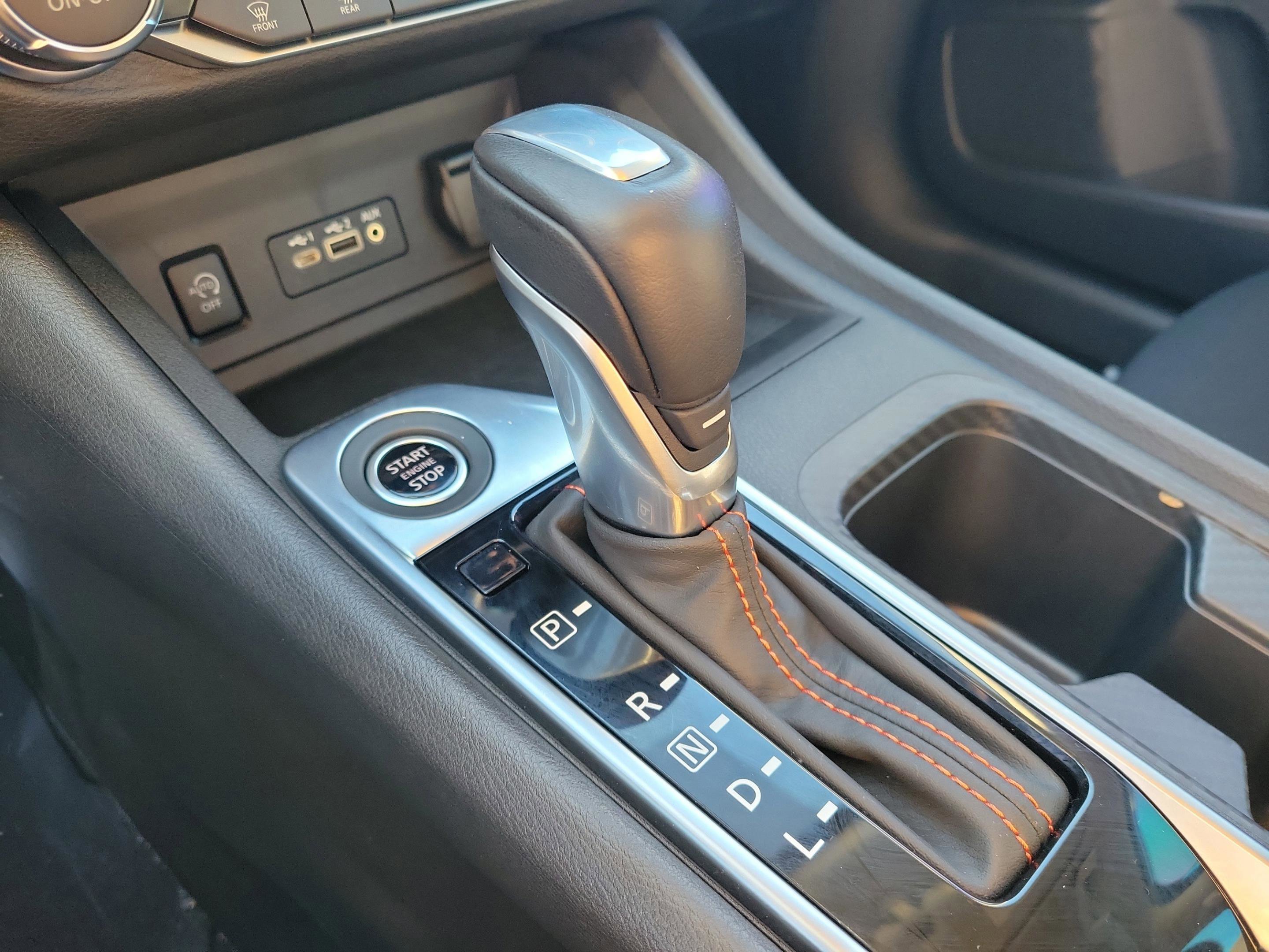 Certified 2025 Nissan Sentra SR image 32