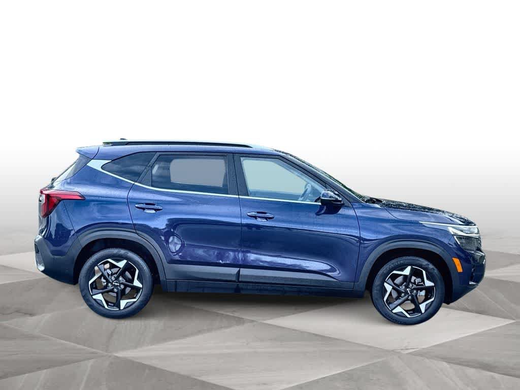 Used 2024 Kia Seltos EX FWD image 9