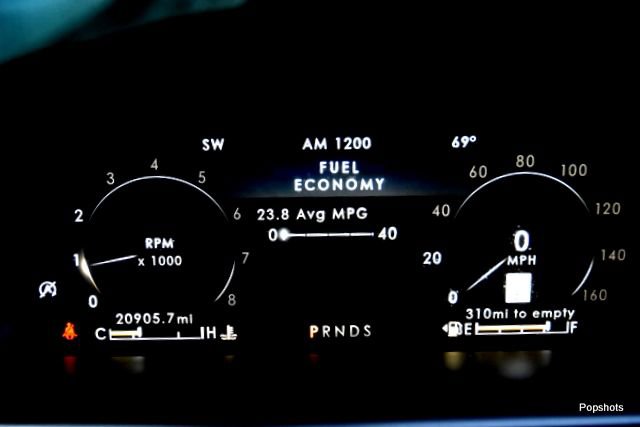 Used 2023 Lincoln Nautilus Reserve image 18