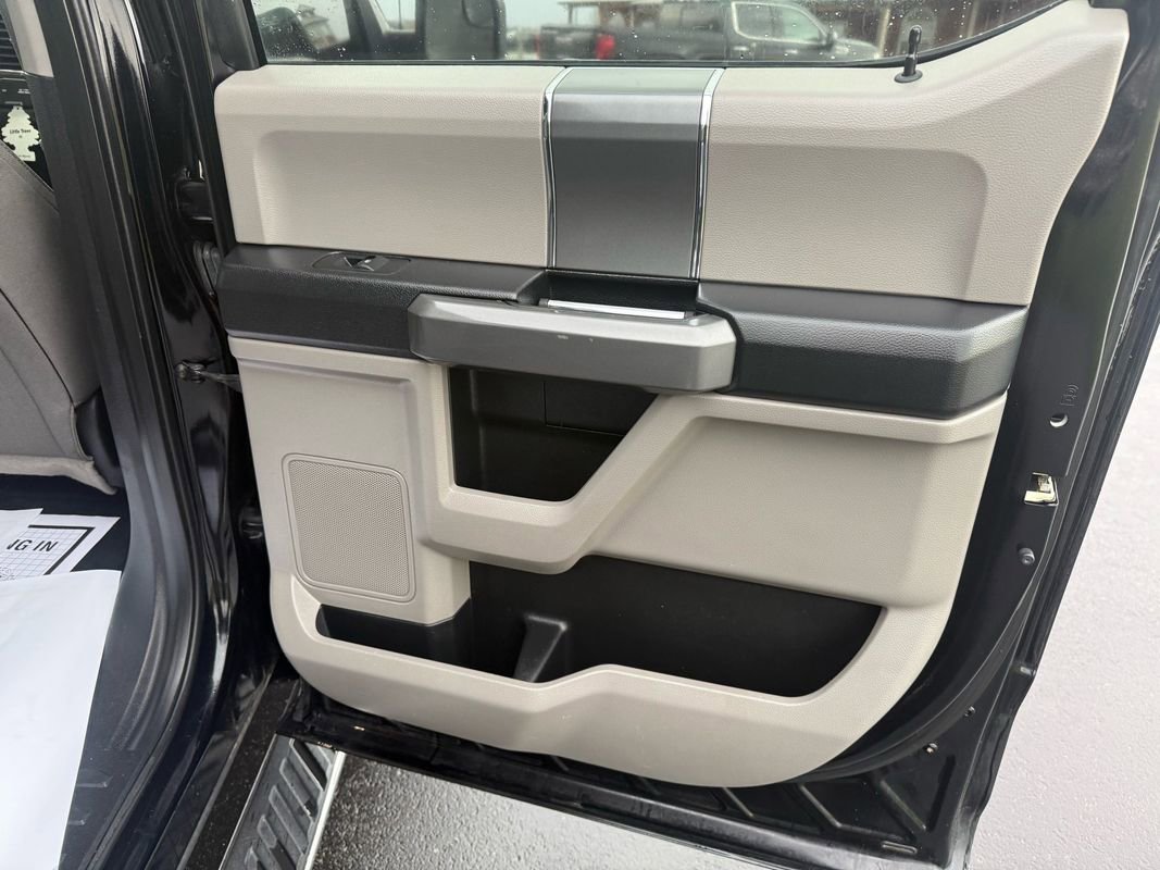 Used 2016 Ford F150 XLT w/ Equipment Group 302A Luxury image 14