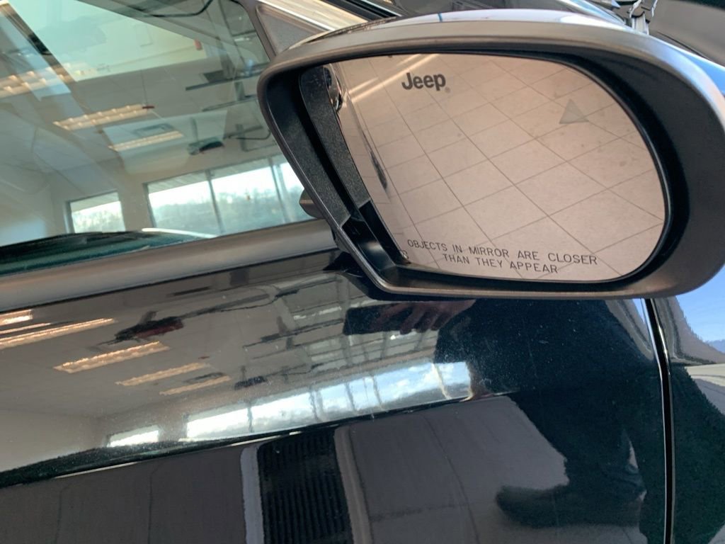 Used 2022 Jeep Compass Limited AWD/4WD image 20