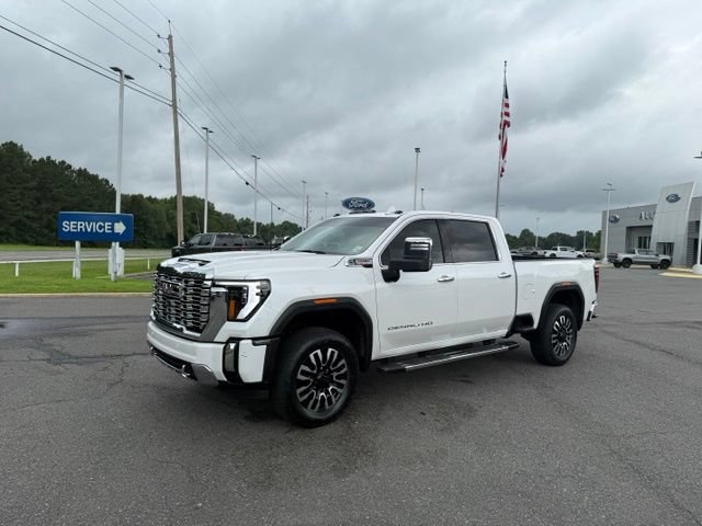 Used 2024 GMC Sierra 2500 Denali w/ Denali Reserve Package AWD/4WD image 3