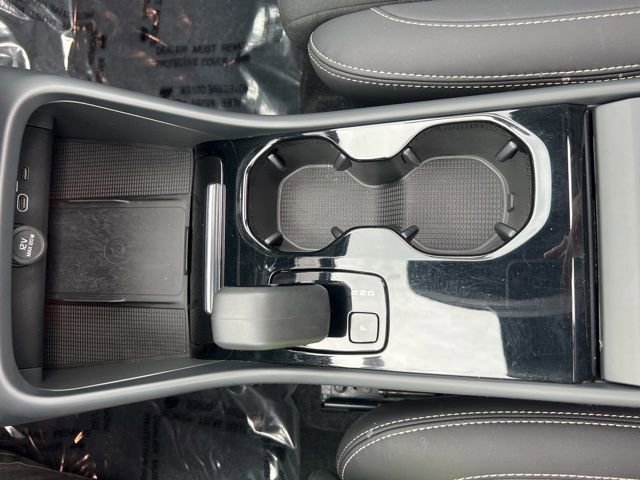 Certified 2023 Volvo XC40 Recharge Plus AWD/4WD image 37