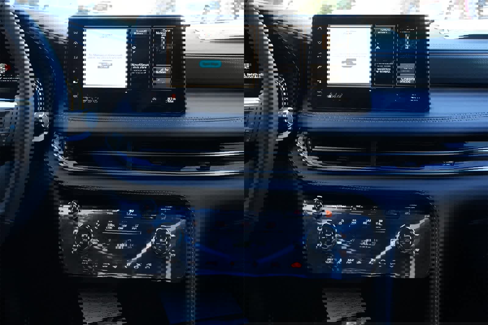 New 2026 INFINITI QX60 Luxe image 13