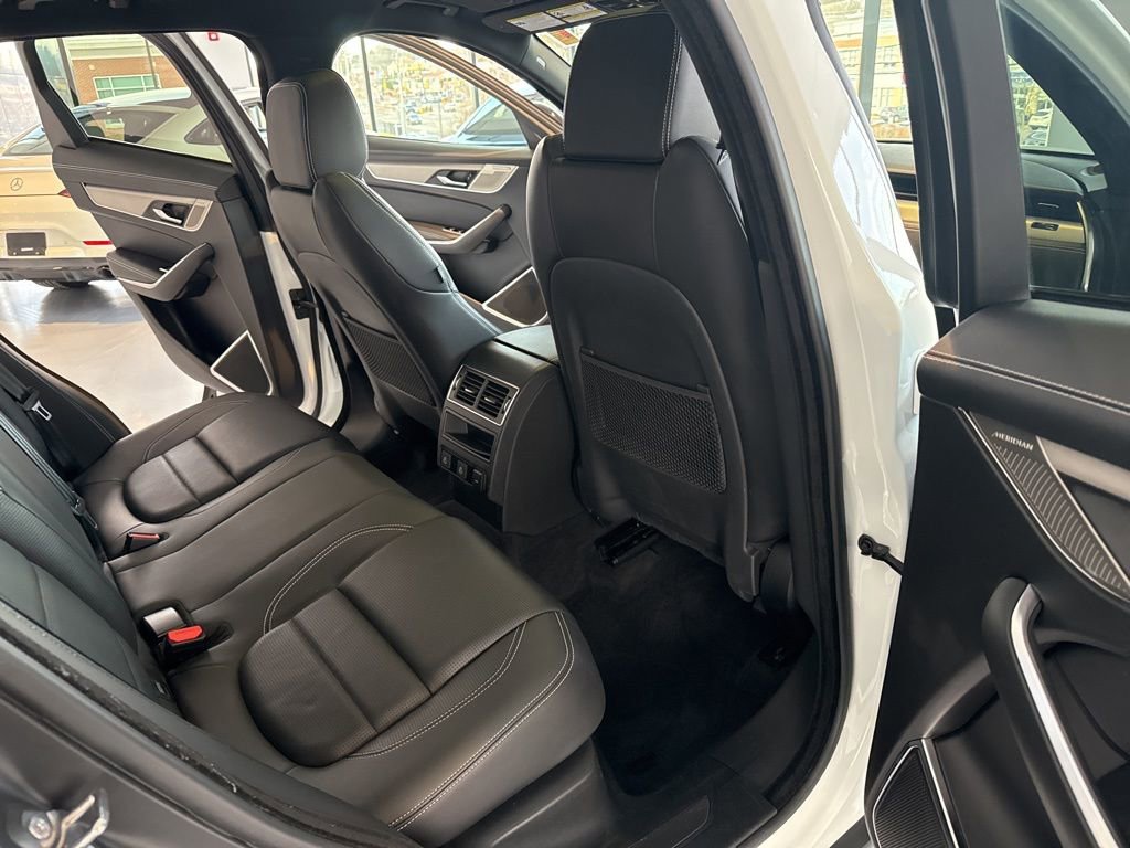 Used 2025 Jaguar F-PACE R-Dynamic S image 32