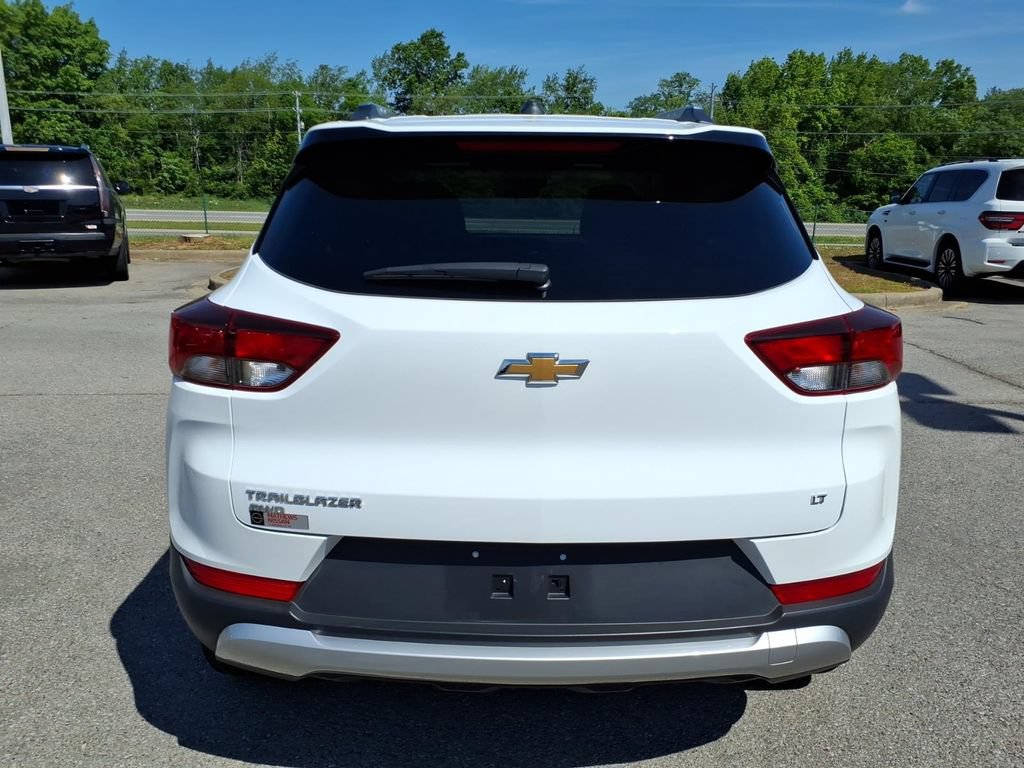 Used 2025 Chevrolet TrailBlazer LT AWD/4WD image 14