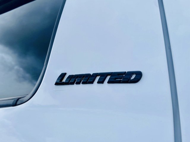 Used 2017 Toyota Tundra Limited w/ Limited Premium Package image 11