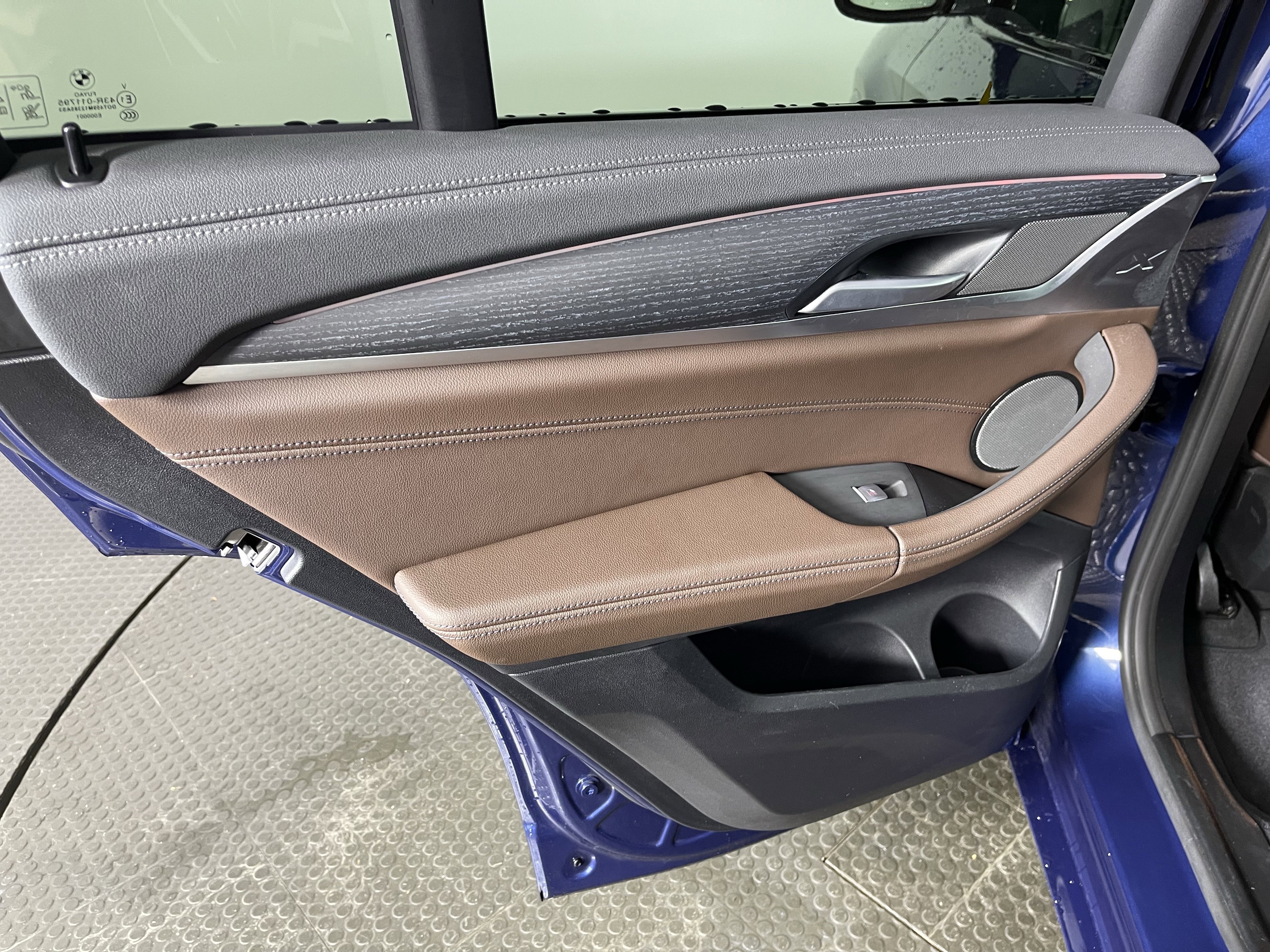 Certified 2024 BMW X4 M40i w/ Premium Package image 14