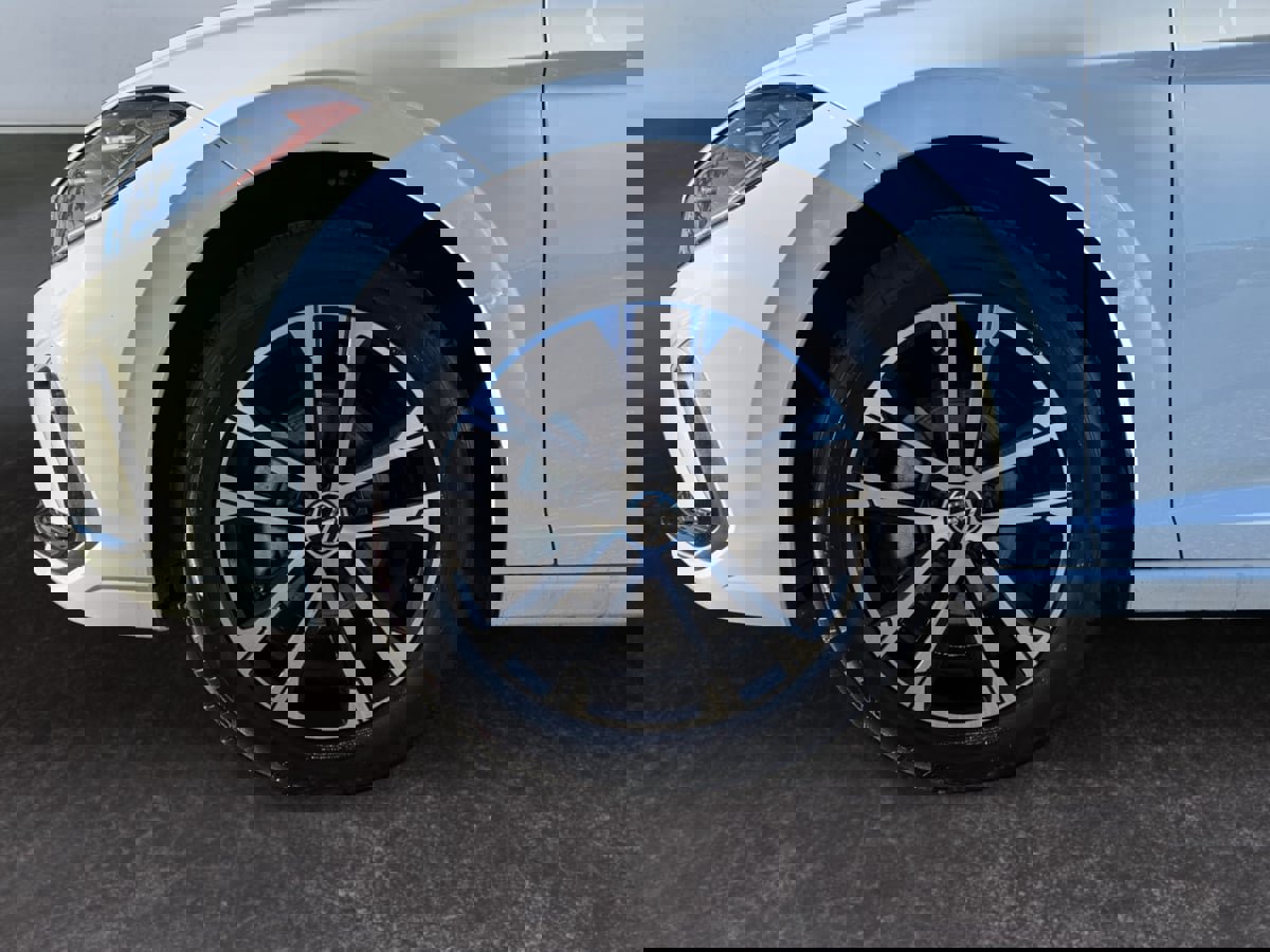 Used 2025 Volkswagen Jetta Sport image 9