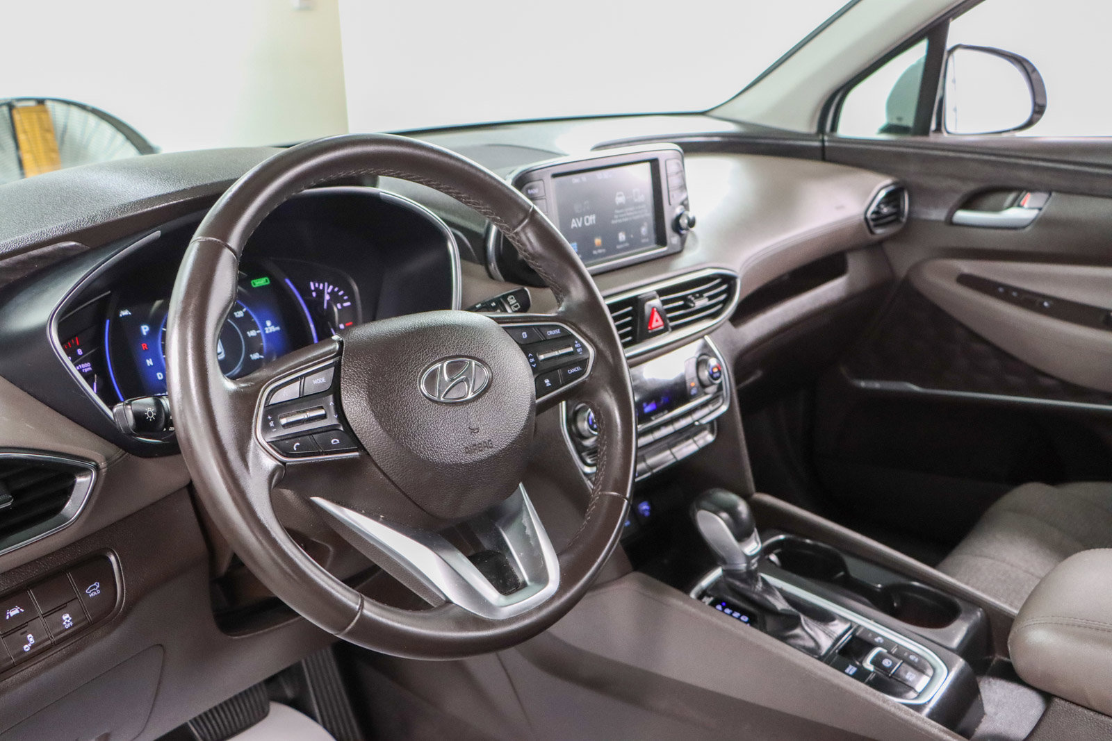 Used 2020 Hyundai Santa Fe SEL w/ Convenience Package image 22