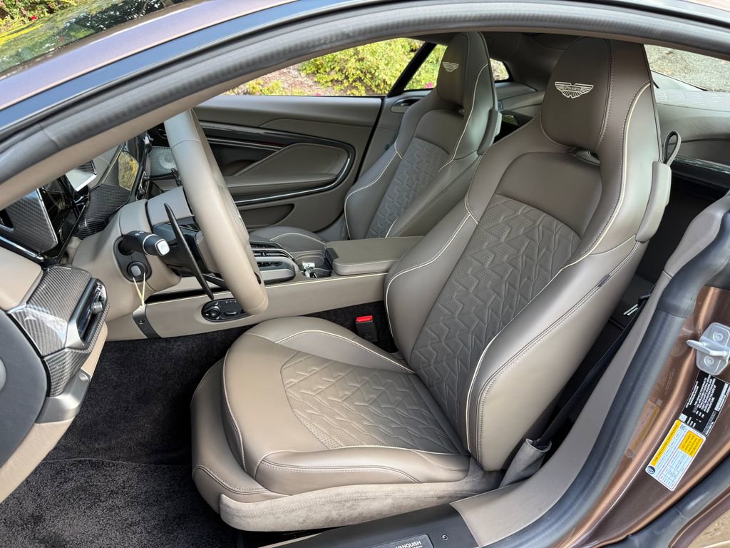 New 2025 Aston Martin Vanquish image 28