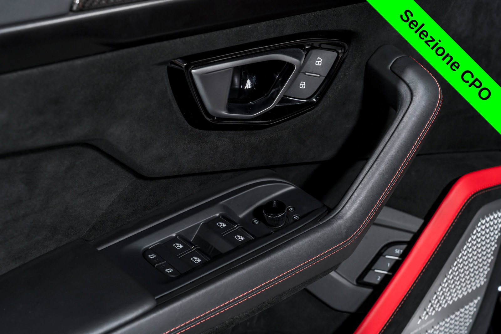 Used 2023 Lamborghini Urus Performante AWD/4WD image 11