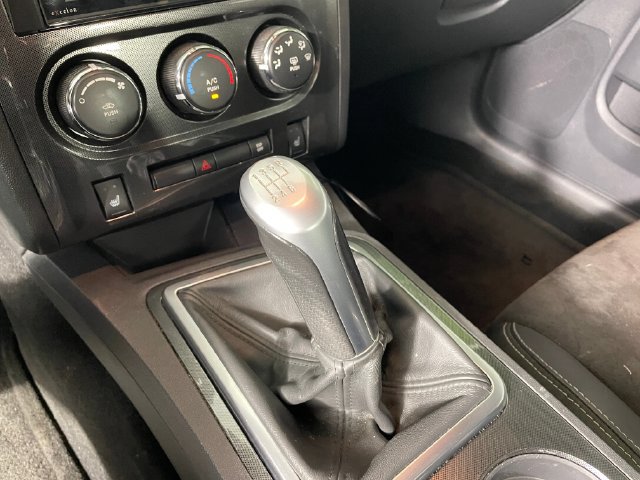 Used 2009 Dodge Challenger SRT8 w/ SRT Option Group II RWD image 8
