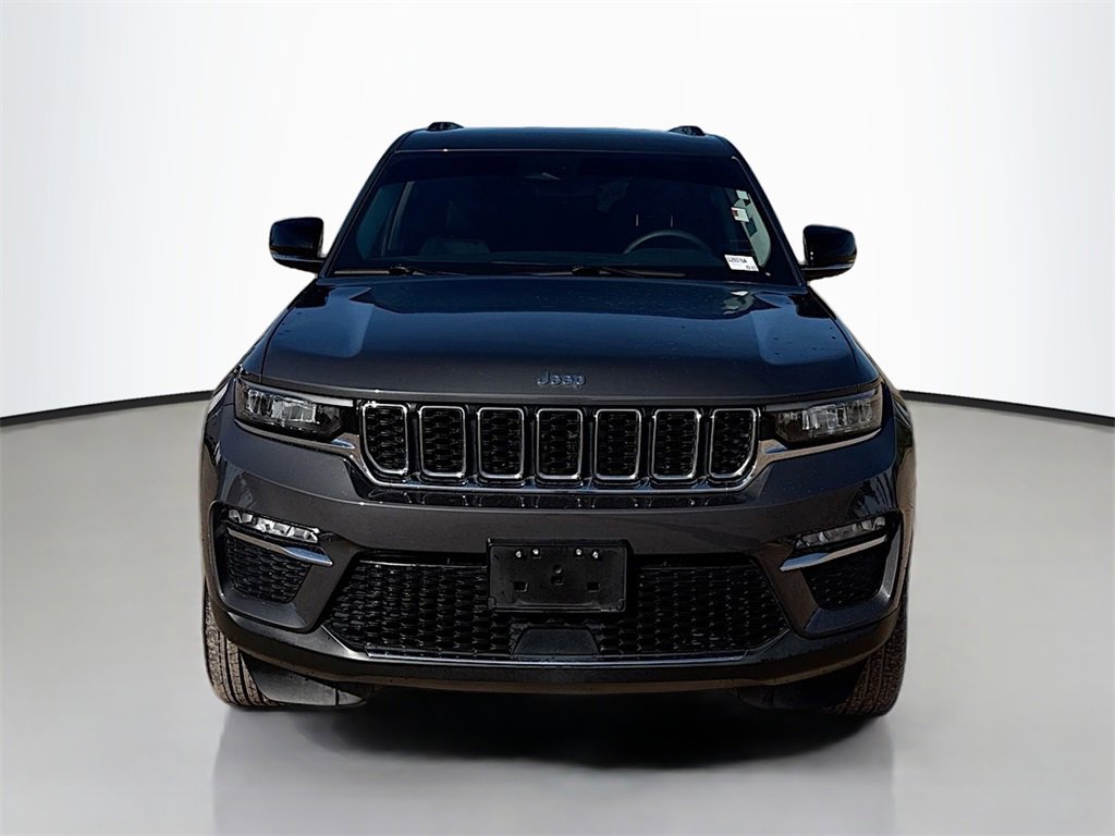 Used 2023 Jeep Grand Cherokee Limited image 2