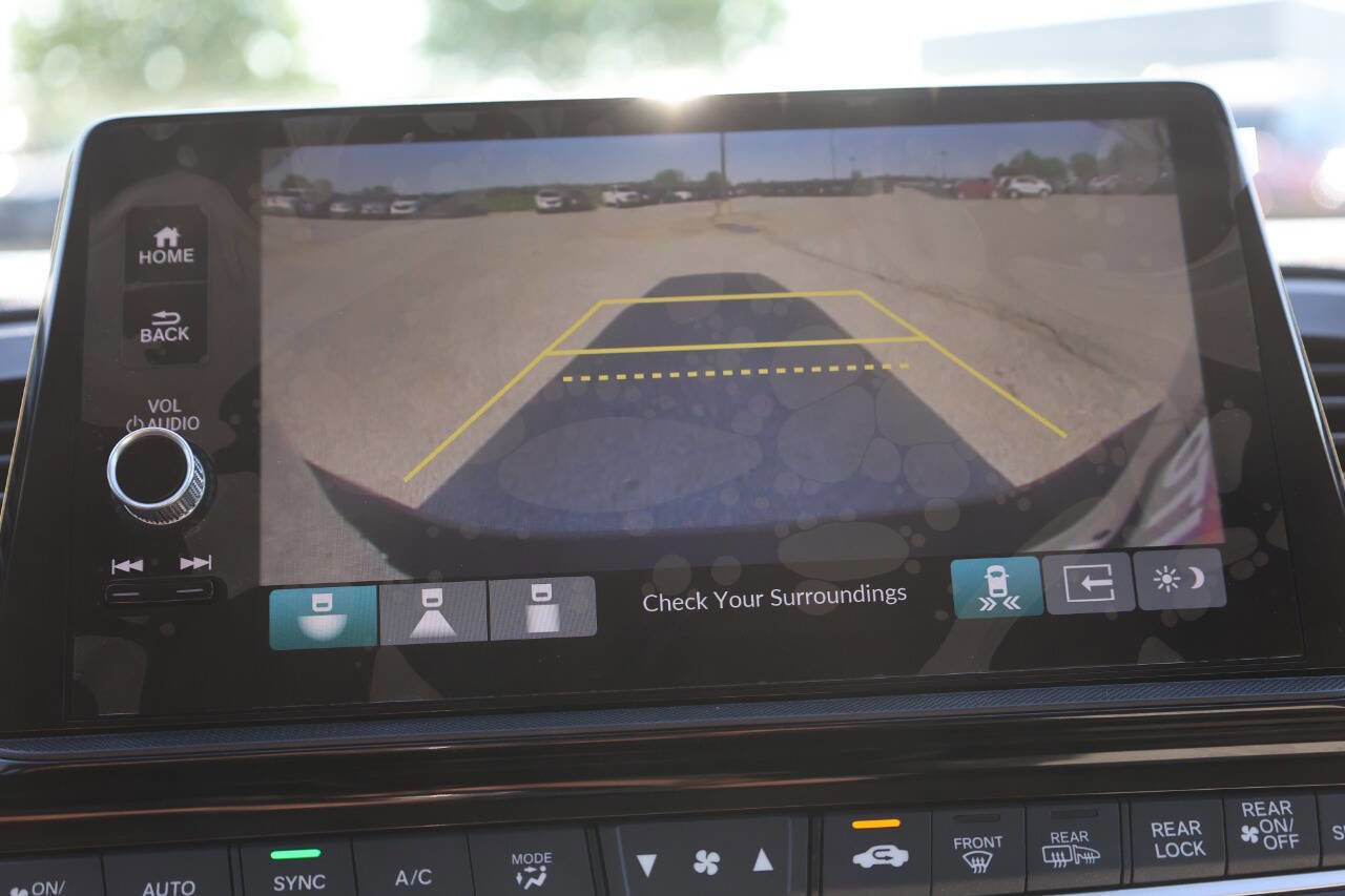 Used 2025 Honda Odyssey Elite image 24