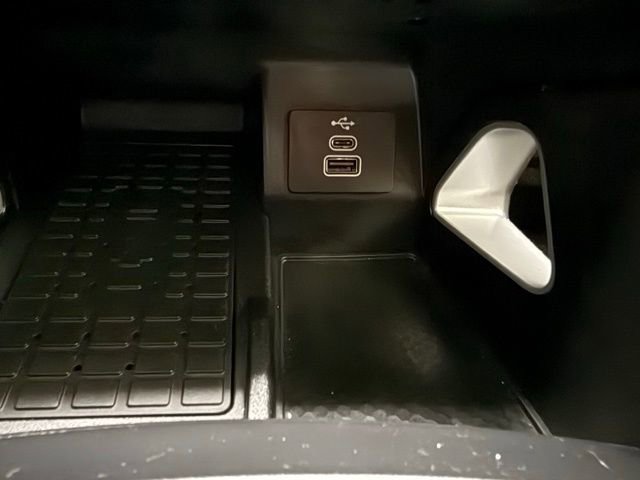 Used 2025 Ford Ranger Lariat w/ FX4 Off-Road Package image 24