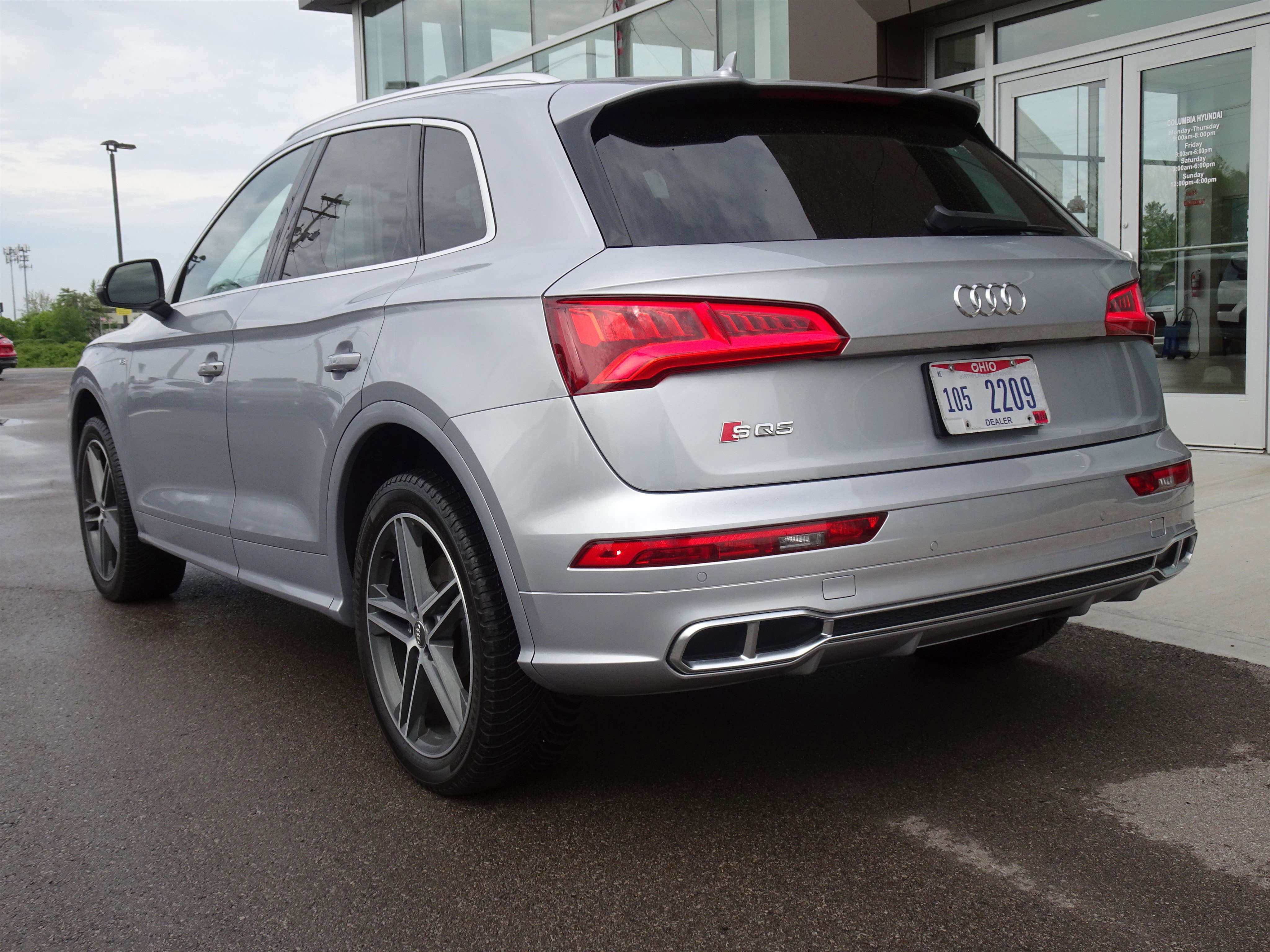Used 2018 Audi SQ5 Prestige AWD/4WD image 3