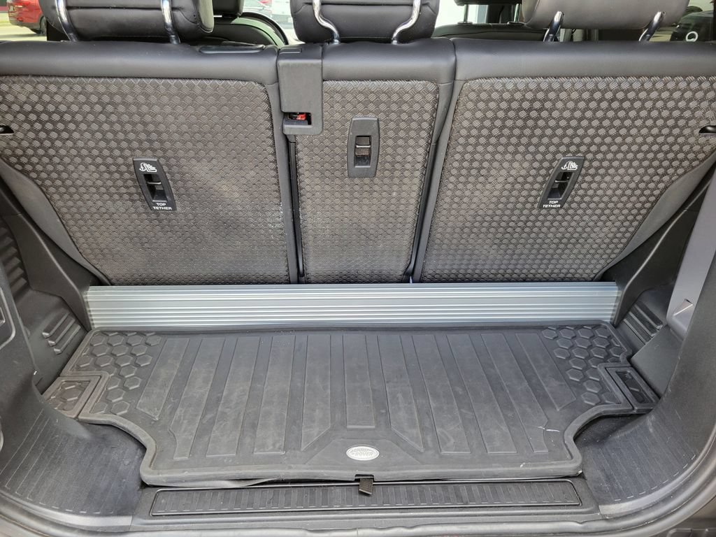Used 2022 Land Rover Defender 90 X-Dynamic S AWD/4WD image 9
