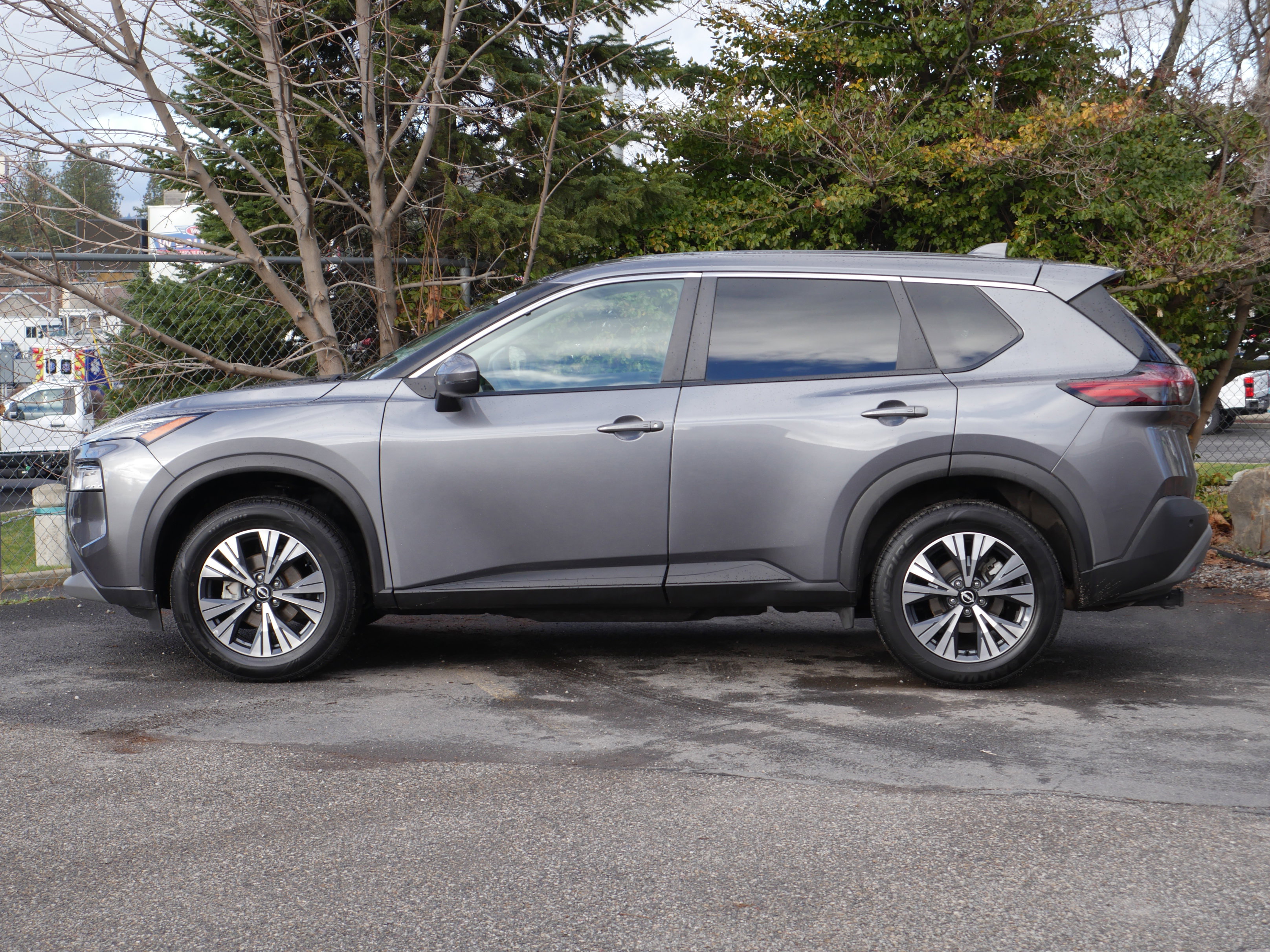 Certified 2022 Nissan Rogue SV image 14