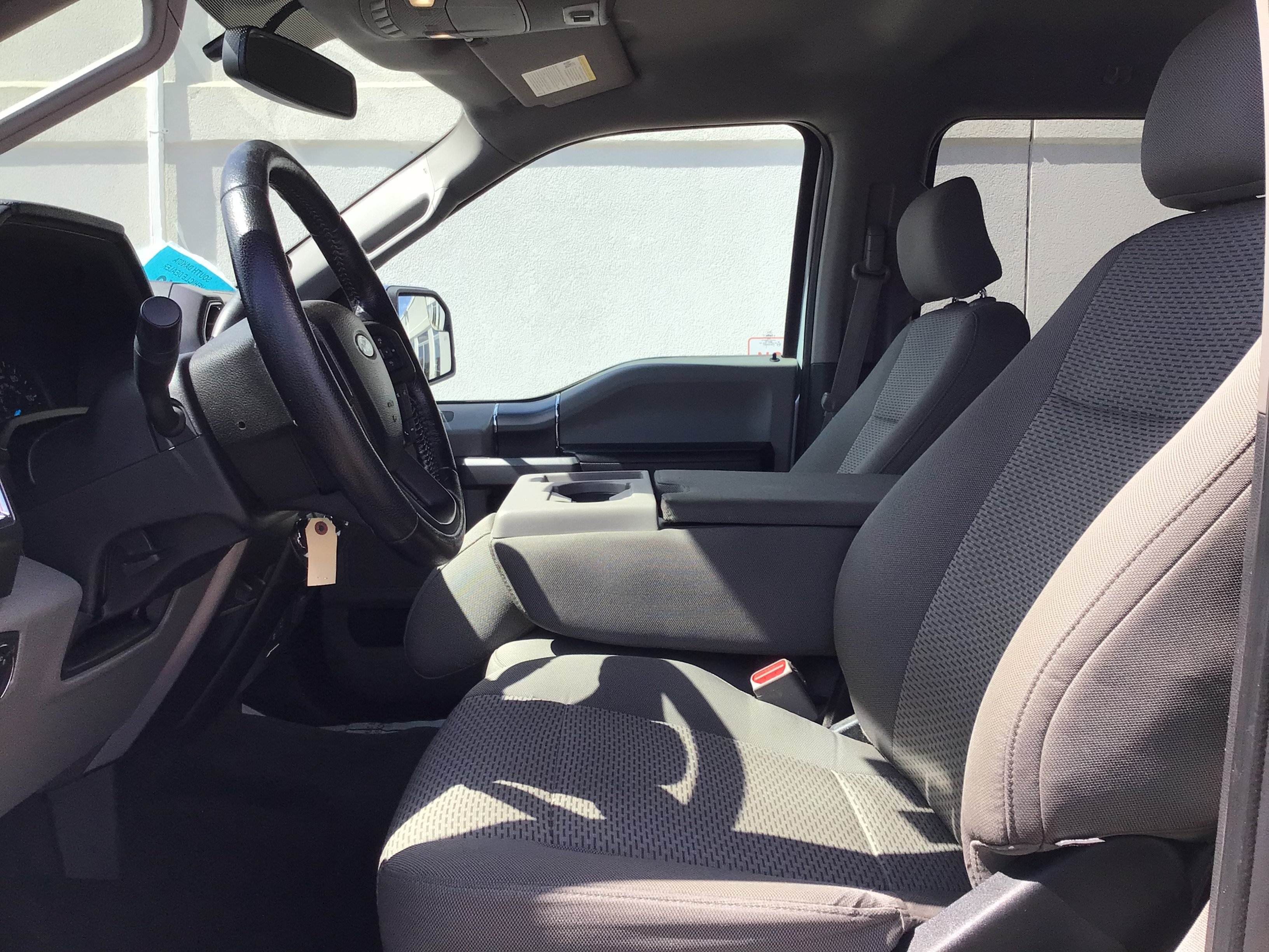 Used 2015 Ford F150 XLT w/ Equipment Group 302A Luxury AWD/4WD image 9