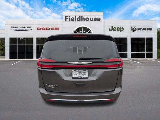 Used 2023 Chrysler Pacifica Touring-L FWD image 19