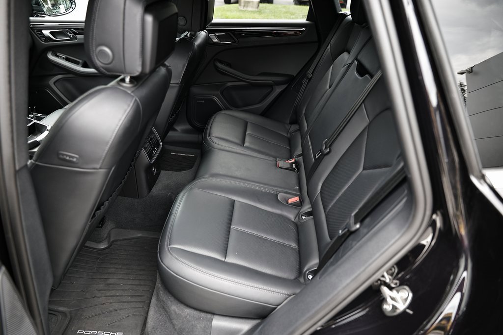 Certified 2024 Porsche Macan image 24