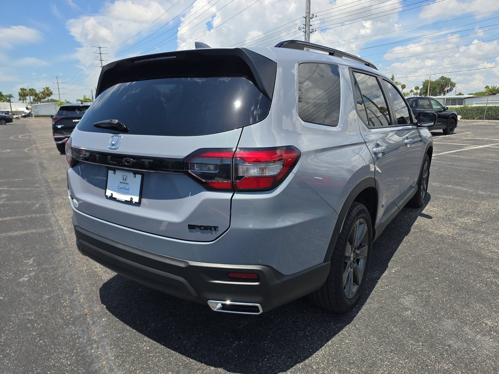 Certified 2025 Honda Pilot Sport image 4