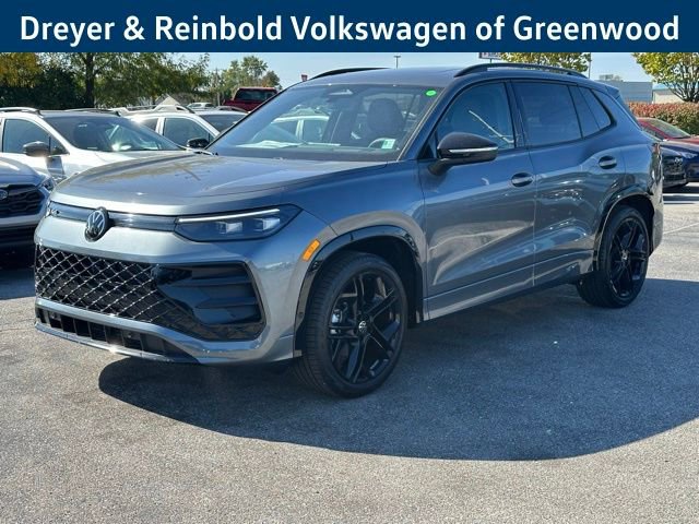 New 2026 Volkswagen Tiguan SE R-Line image 3