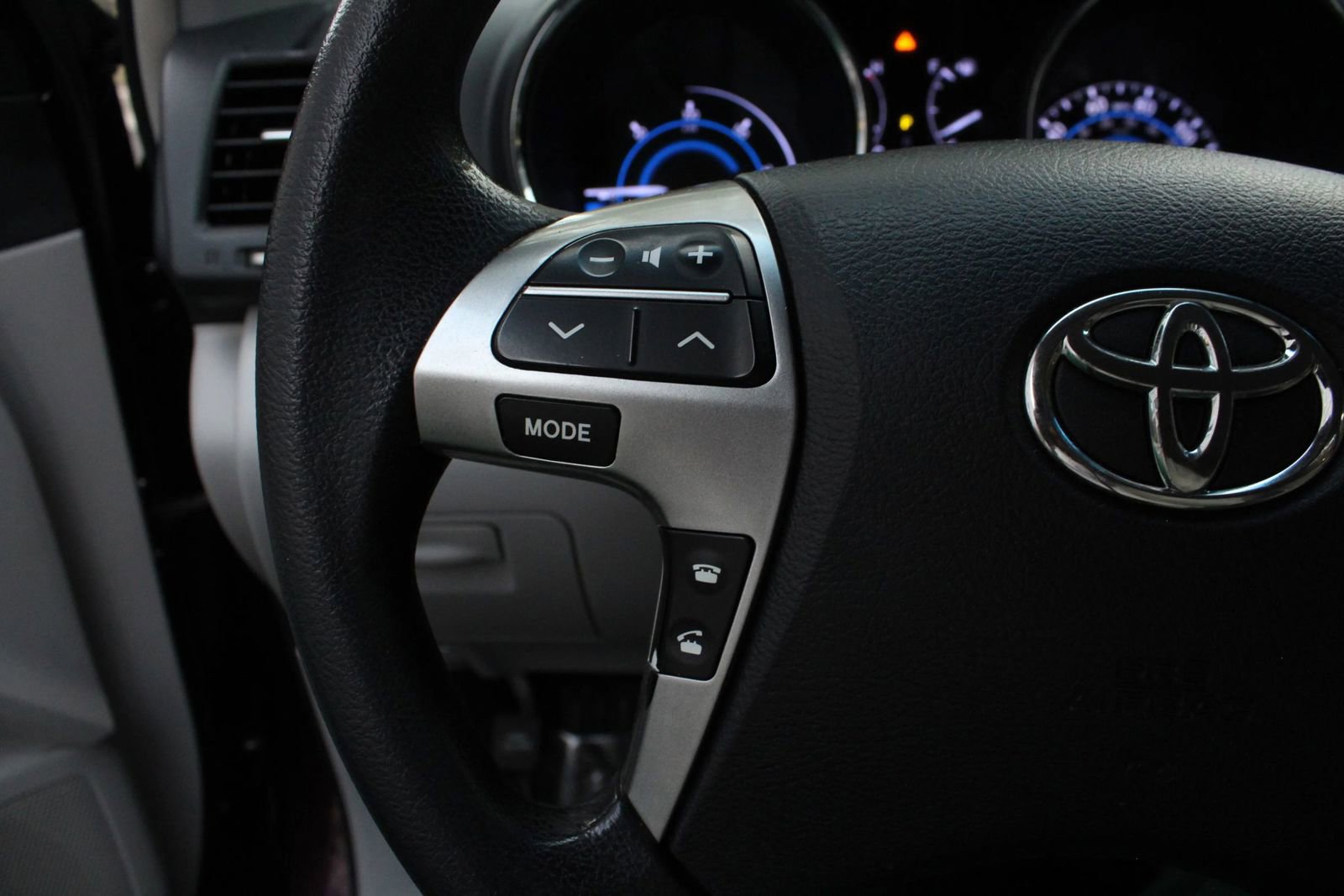Used 2013 Toyota Highlander Hybrid AWD/4WD image 30