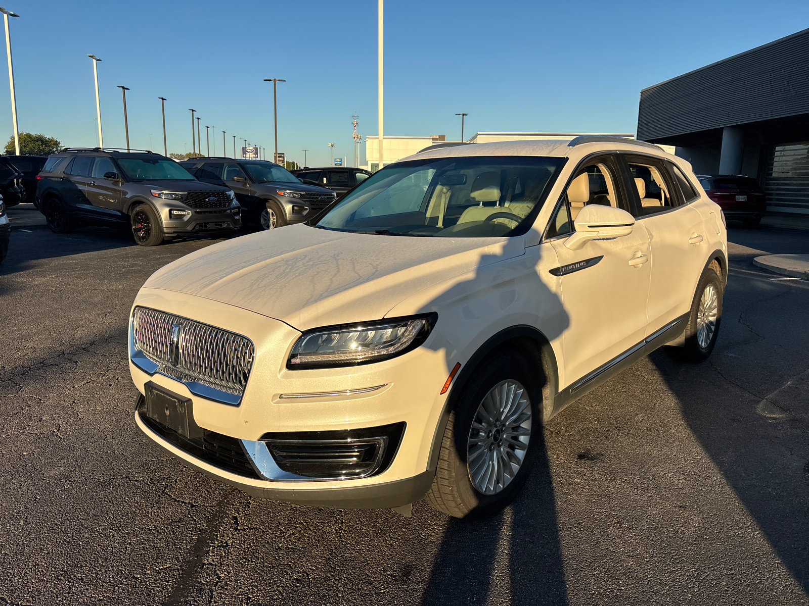 Certified 2019 Lincoln Nautilus Premier AWD/4WD image 3