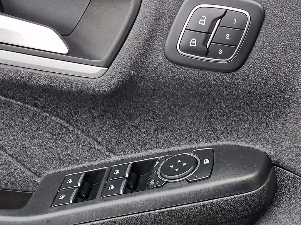 Used 2024 Ford Escape Platinum image 23