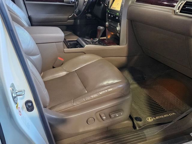 Used 2018 Lexus GX 460 Premium w/ Premium Package AWD/4WD image 21