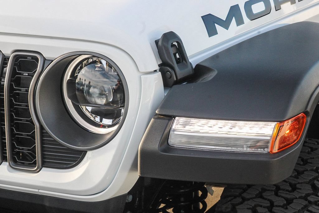 New 2026 Jeep Wrangler Unlimited Rubicon 392 w/ Quick Order Package 27X Moab AWD/4WD image 5