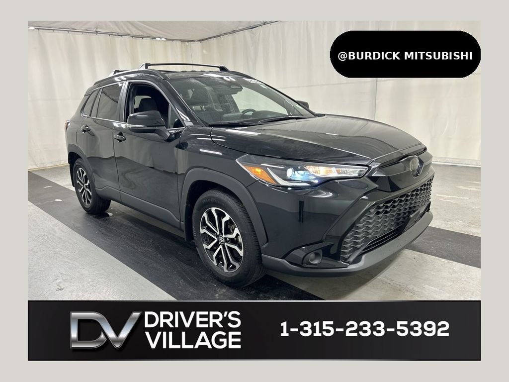 Used 2025 Toyota Corolla Cross AWD Hybrid w/ Moonroof Package image 1