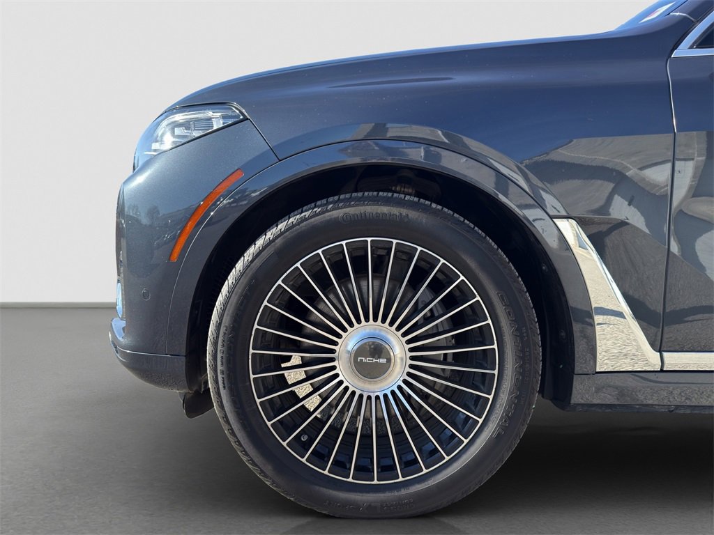Used 2019 BMW X7 xDrive40i w/ Cold Weather Package image 4