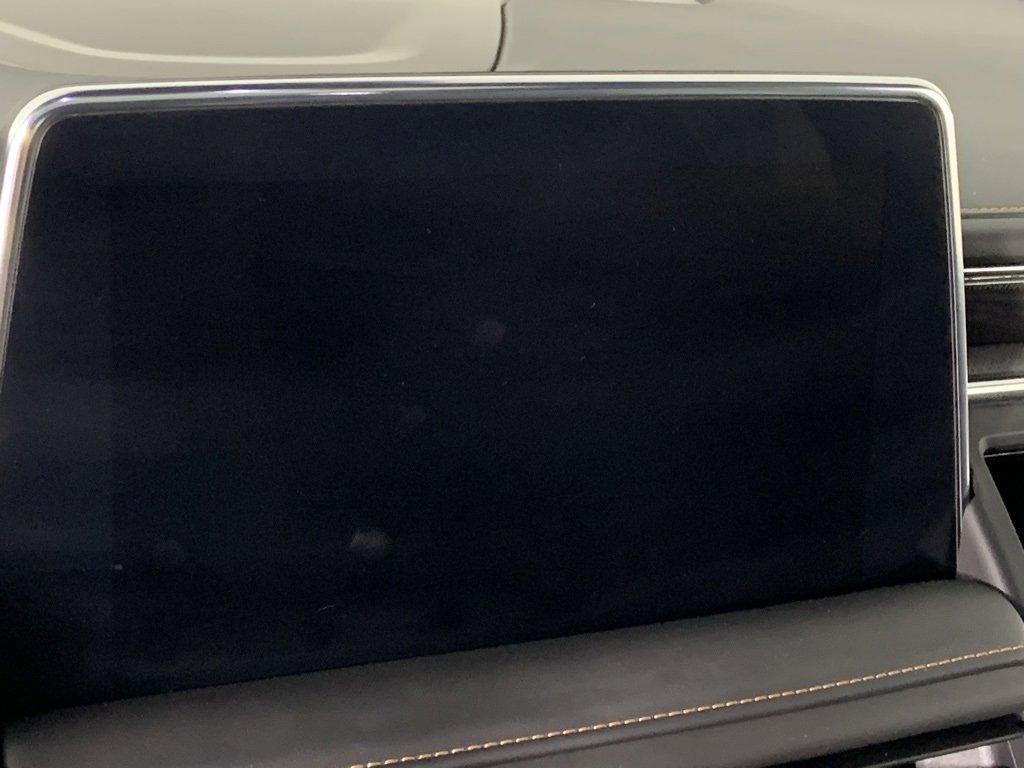 Used 2024 GMC Yukon AT4 w/ Technology Package image 36