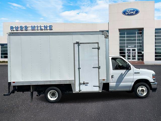 Used 2023 Ford E-350 and Econoline 350 Super Duty w/ Power Windows & Locks Group RWD image 2