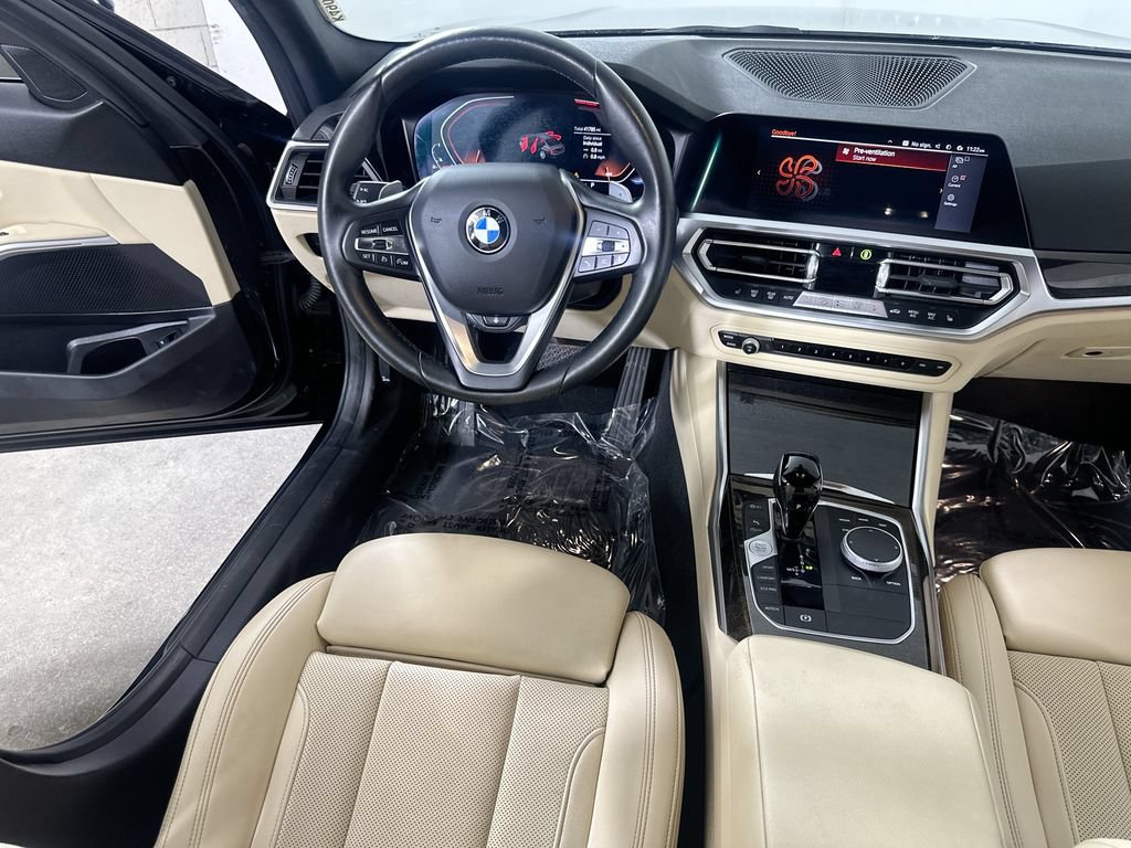 Used 2022 BMW 330i Sedan w/ Premium Package 2 RWD image 19