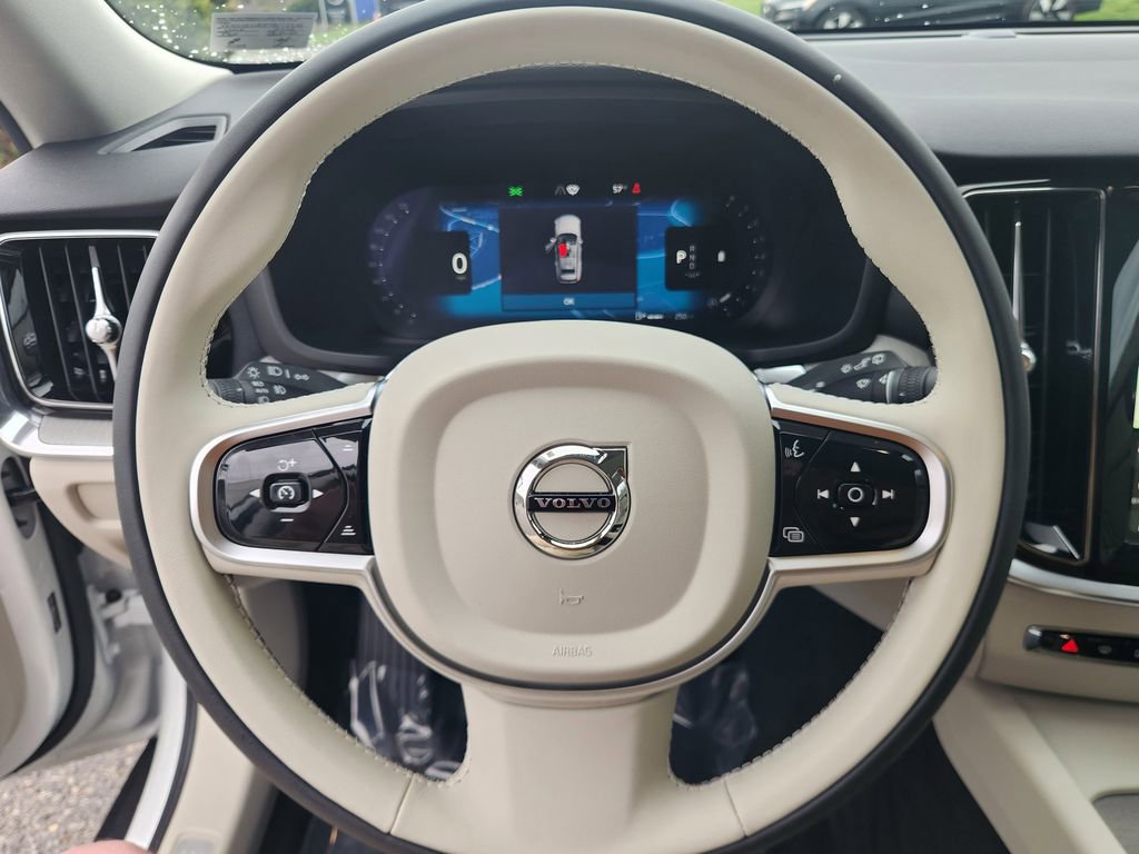 New 2026 Volvo V60 B5 Cross Country Plus w/ Protection Package Premier AWD/4WD image 17