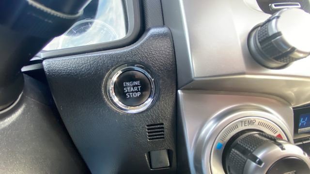 Used 2022 Toyota 4Runner Limited AWD/4WD image 23