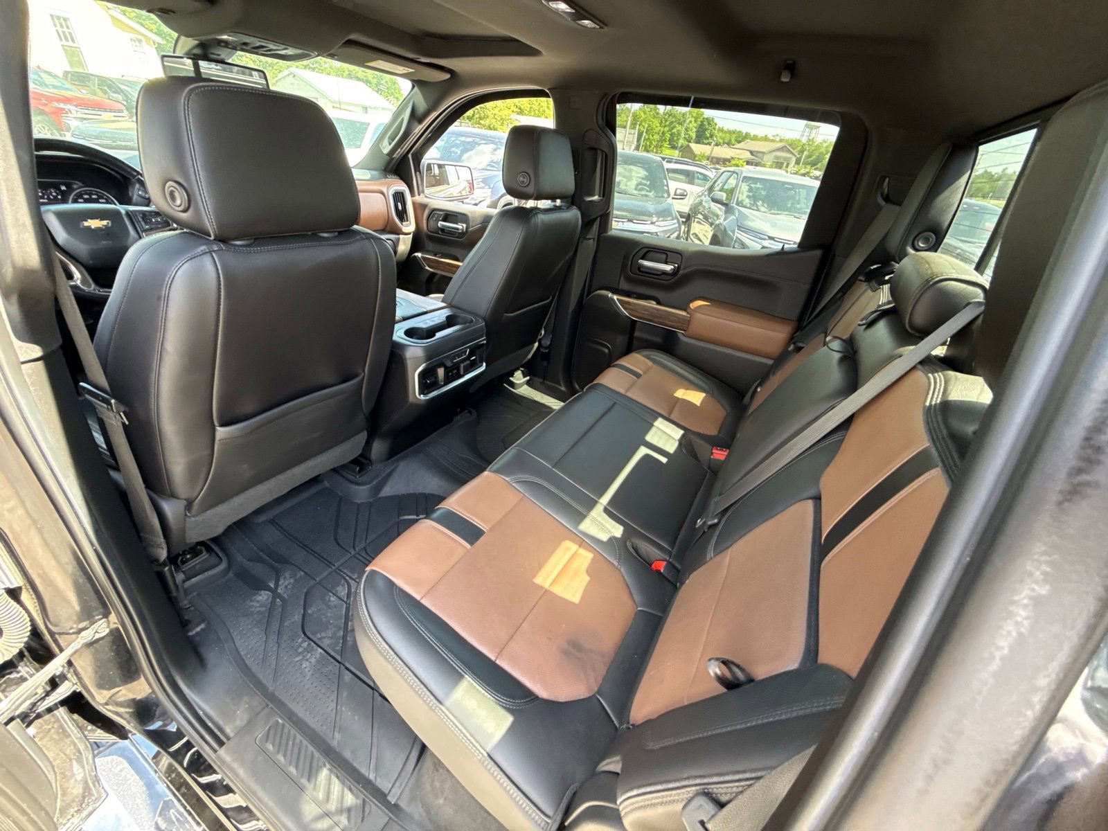 Used 2019 Chevrolet Silverado 1500 High Country w/ High Country Premium Package AWD/4WD image 27