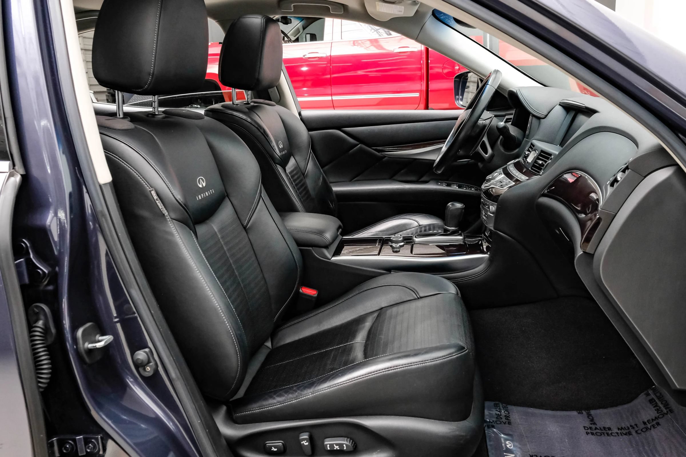 Used 2011 INFINITI M37 w/ Sport Pkg RWD image 36