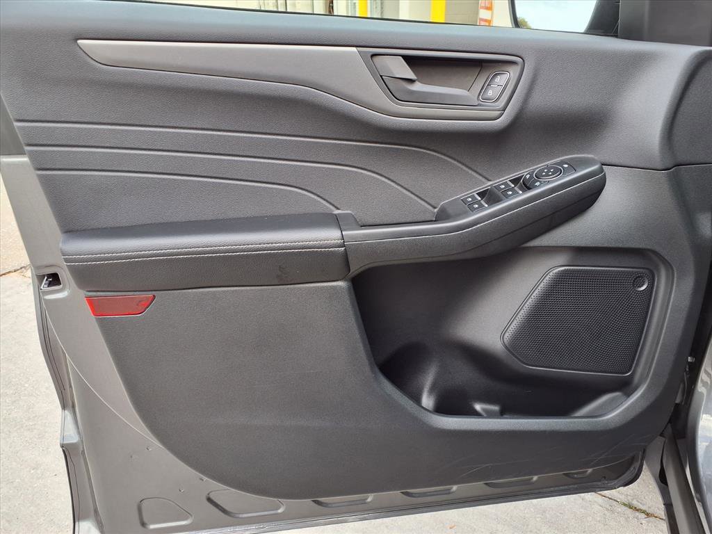 Used 2025 Ford Escape Active image 18