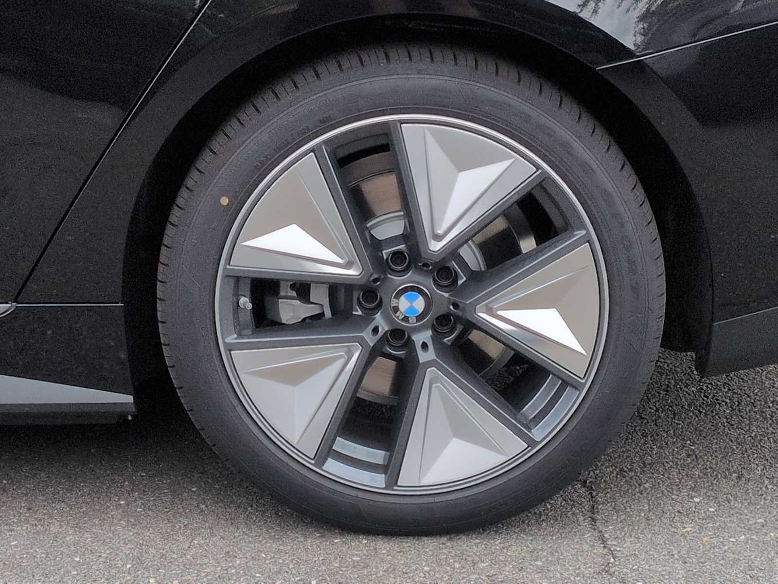 New 2026 BMW i4 xDrive40i w/ Premium Package AWD/4WD image 14