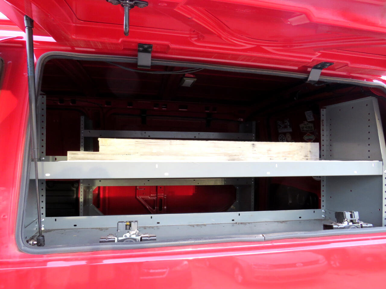 Used 2009 Chevrolet Express 2500 image 27