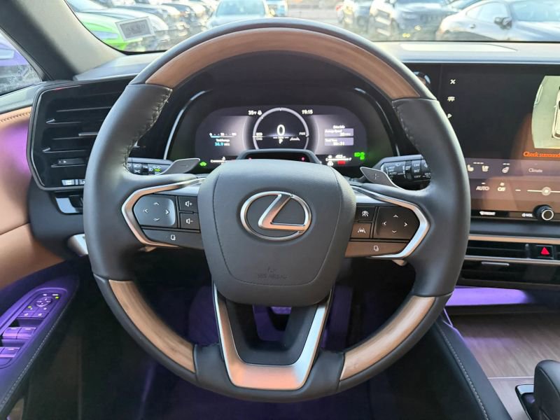 Used 2025 Lexus RX 350 w/ Convenience Package AWD/4WD image 19